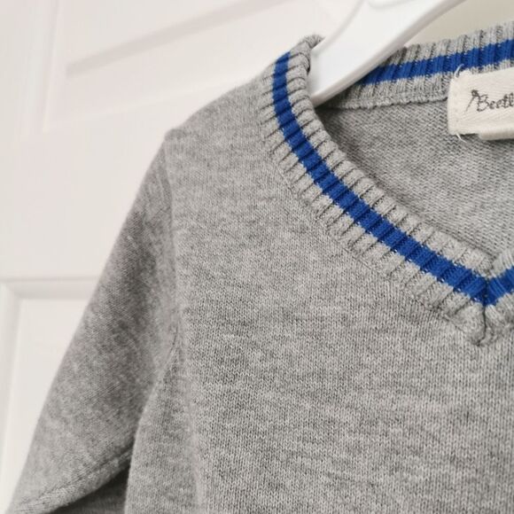 2/$15 Beetle thread knit sweater size 9-12 m - Picture 2 of 5